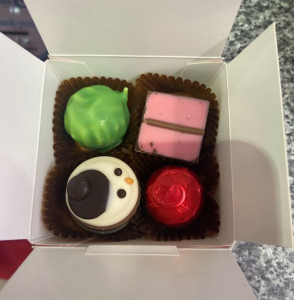 (image for) Christmas Novelty Chocolate Box