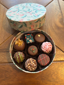 (image for) Holly Box Small