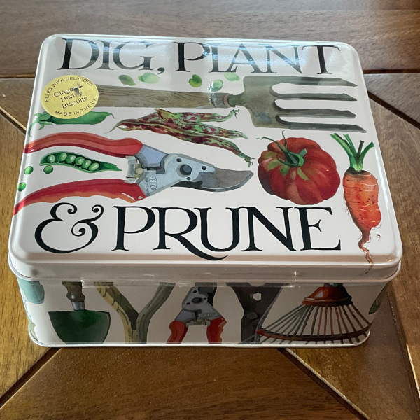 Dig Plant Prune Biscuit Tin