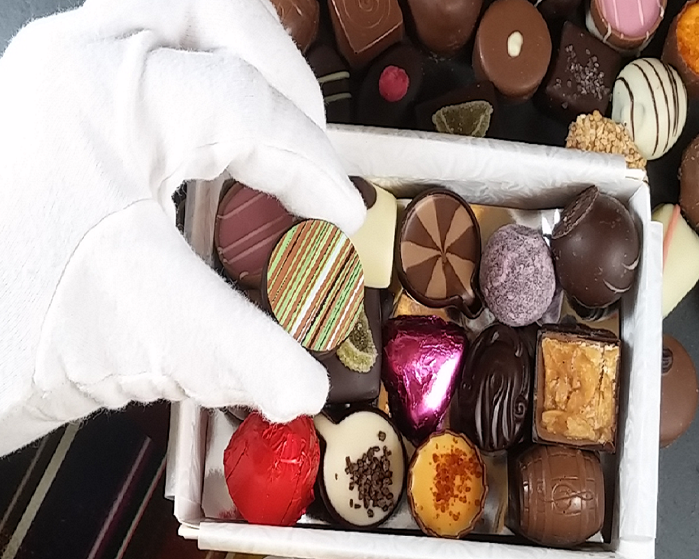 16 Chocolate Box